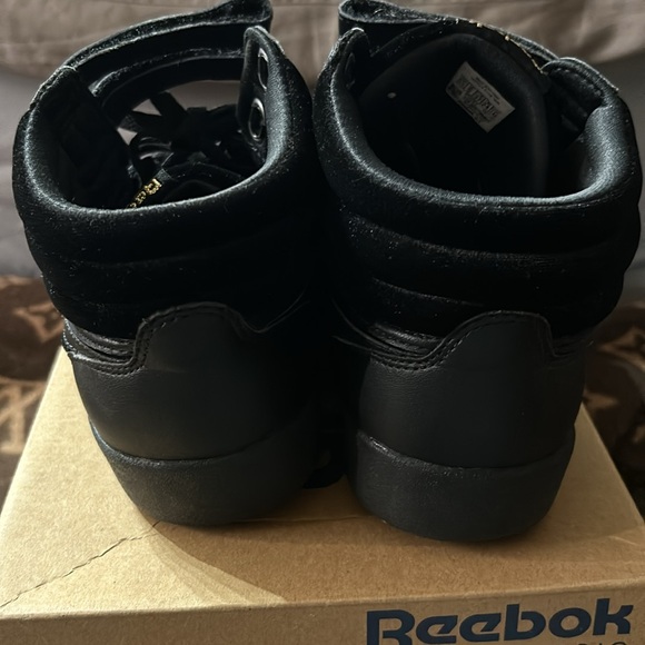 Reebok Freestyle Hi Velvet 2 - Picture 6 of 7
